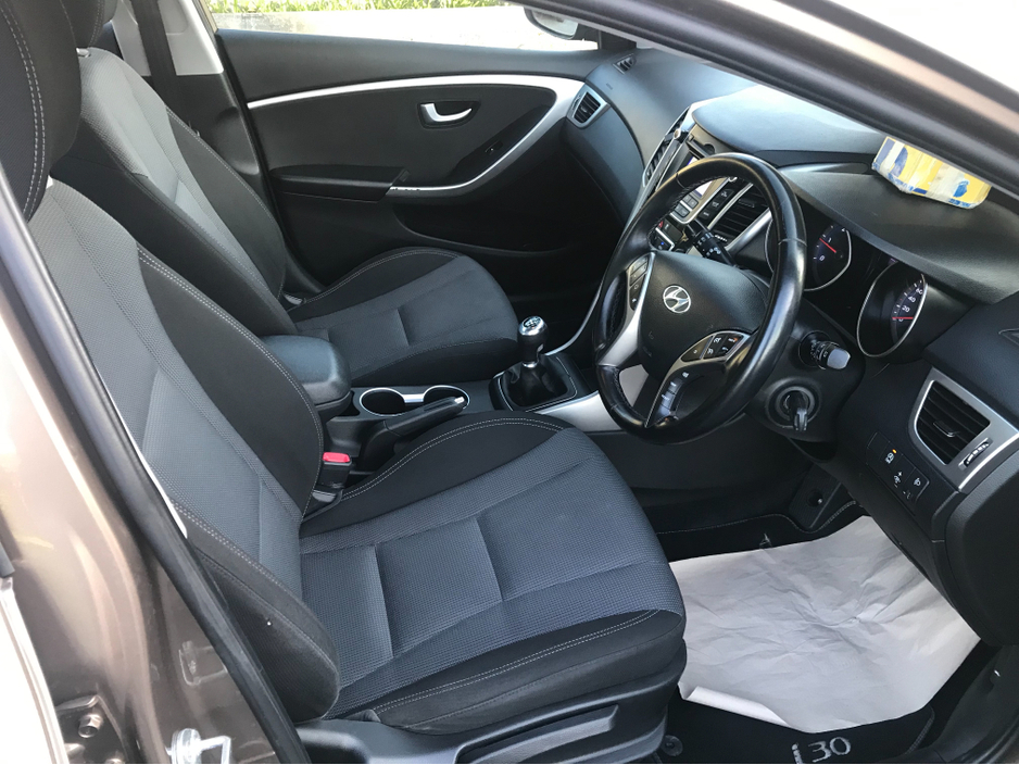2015 Hyundai i30 1.6L Diesel For Sale Images