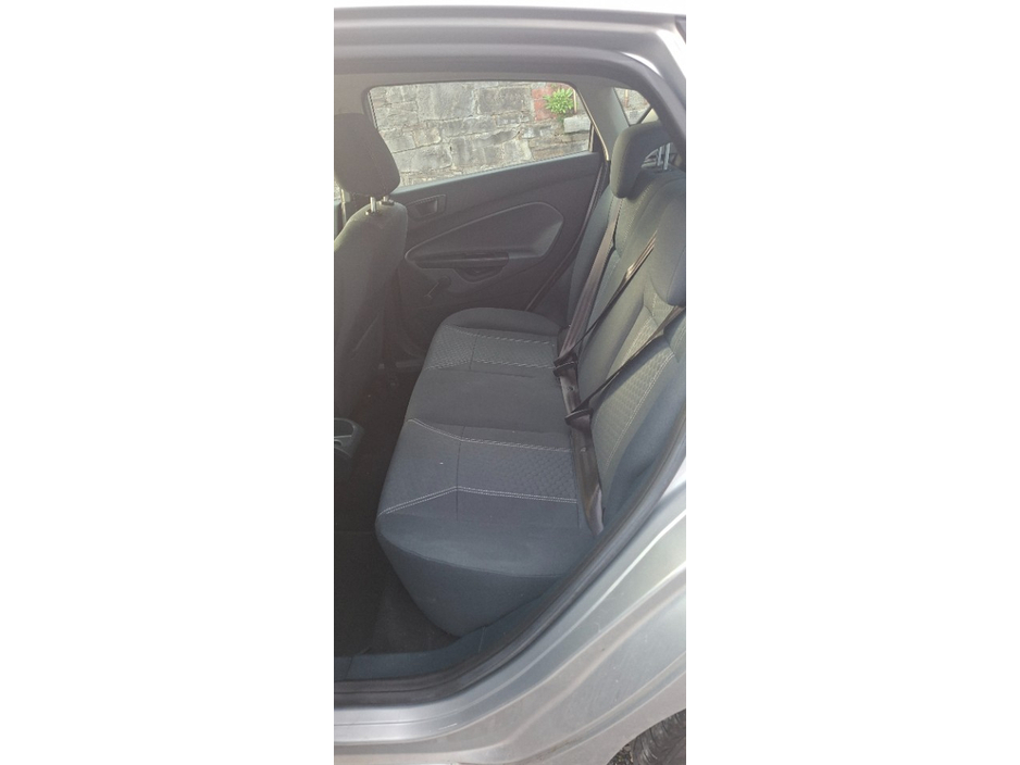 Ford Fiesta 1.25 ZETEC 82PS 5DR ARGENTO — thumbnail 6