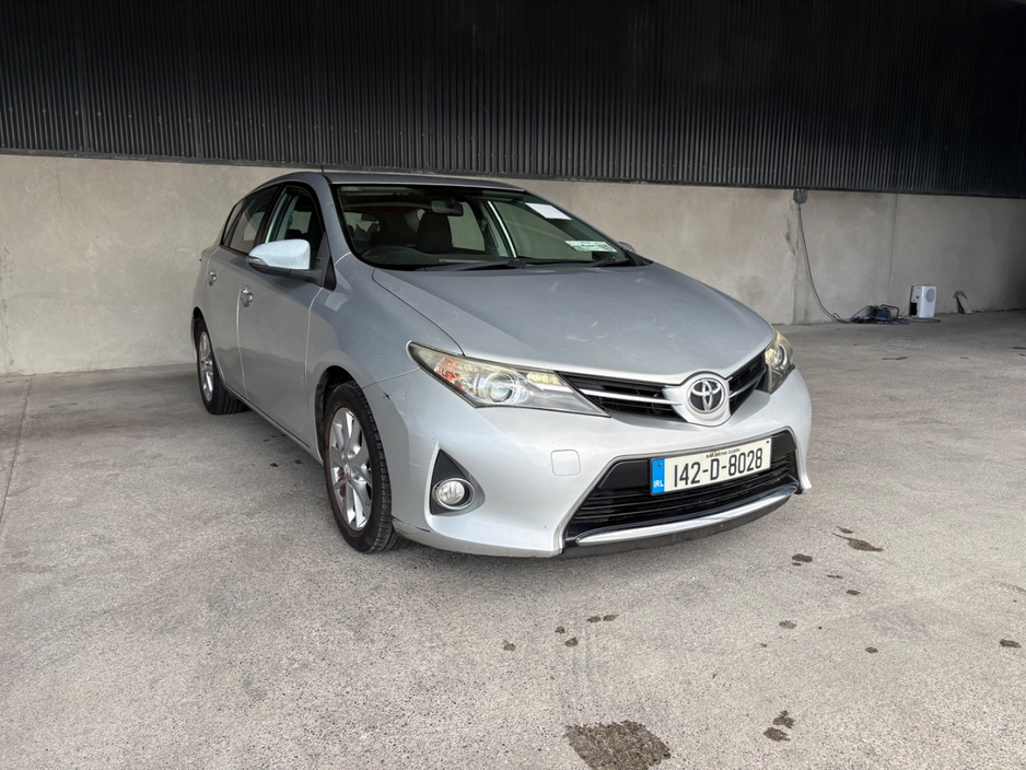 2014 Toyota Auris For Sale Images