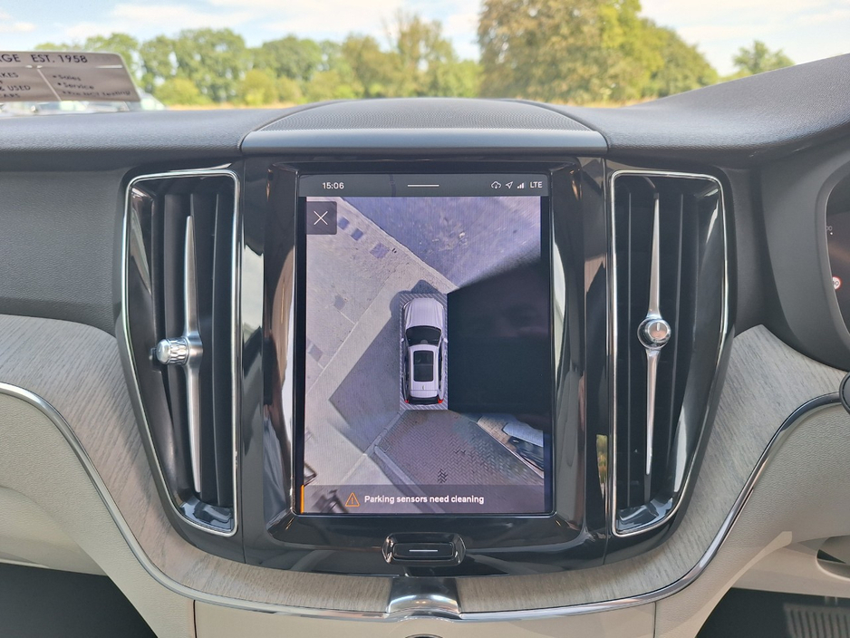 2023 Volvo XC60 2L Petrol Plug-in Hybrid For Sale Images