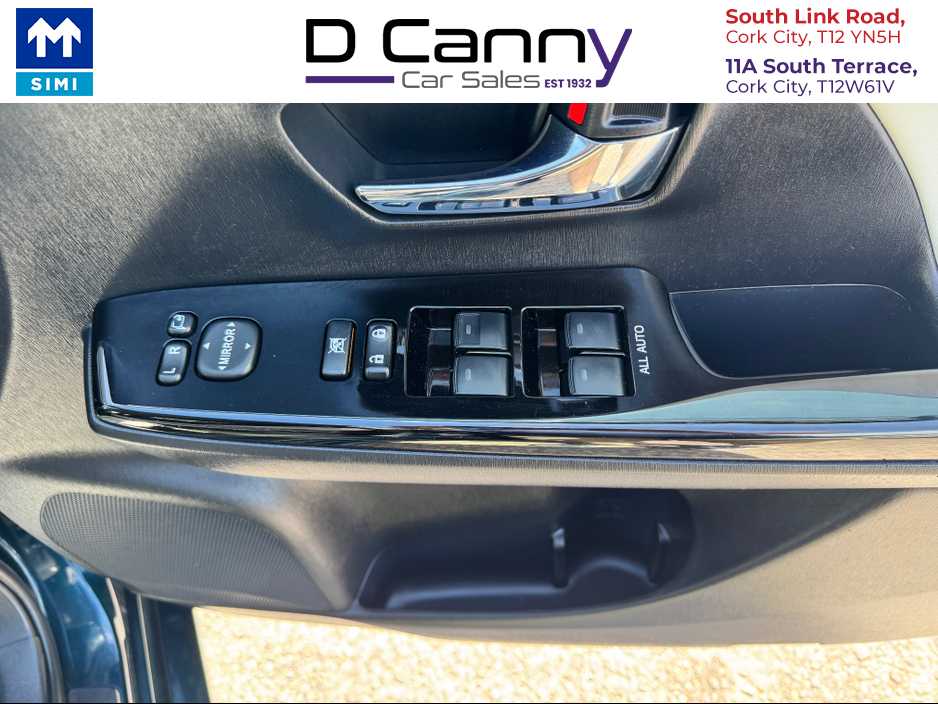 2018 Toyota Prius+ 1.8L Petrol Hybrid For Sale Images