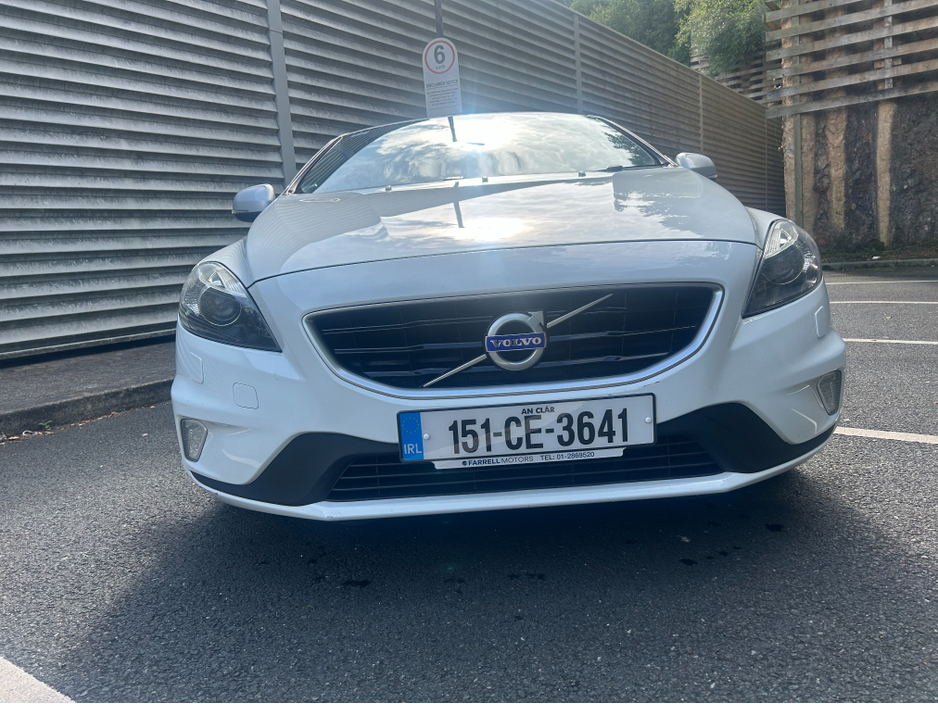 2015 Volvo V40 2L Diesel For Sale Images