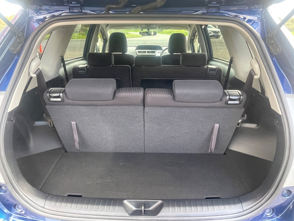 2016 Toyota Prius Alpha 1.8L Petrol Hybrid For Sale Images