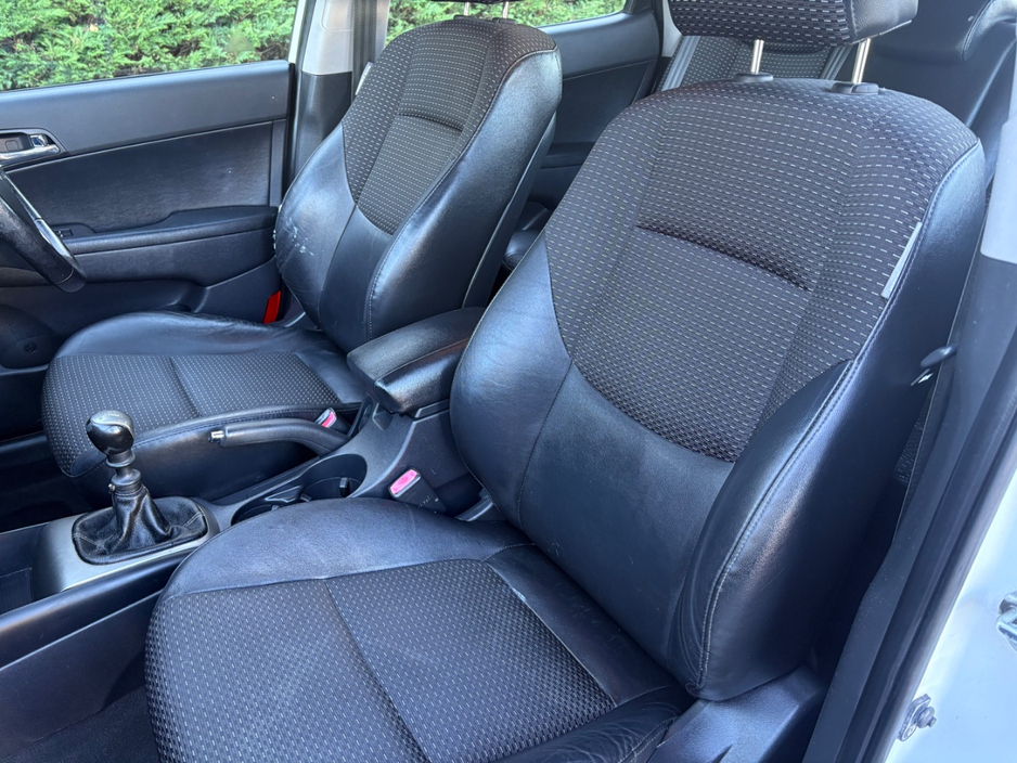 2010 Hyundai i30 1.6L Diesel For Sale Images