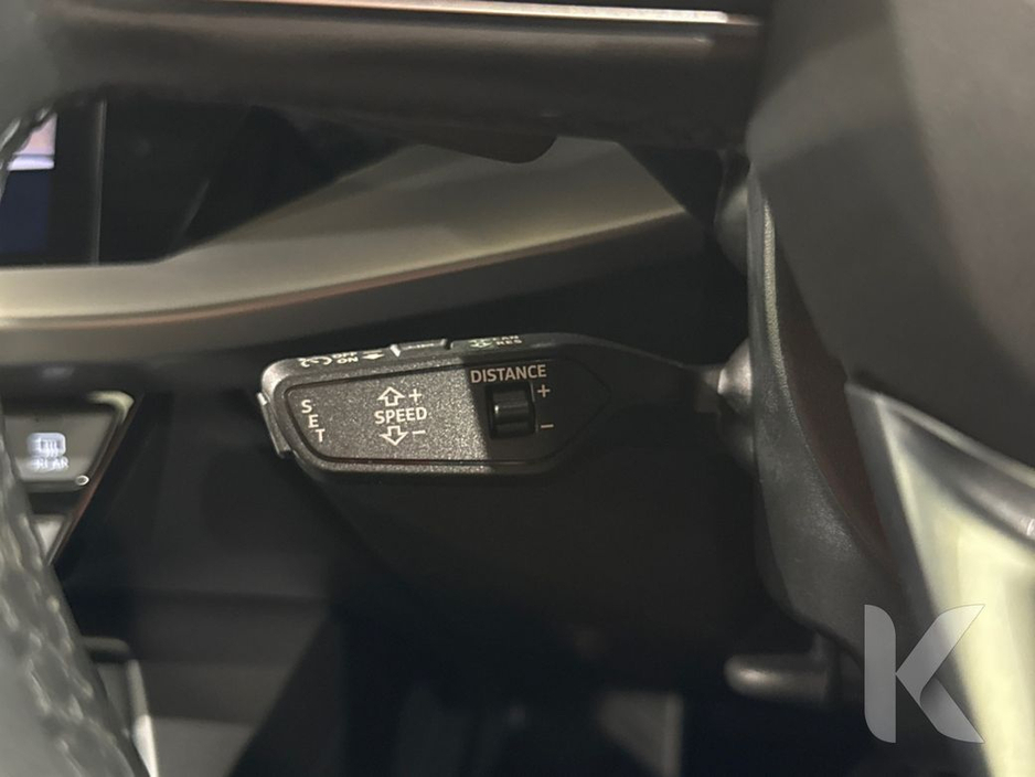 Audi A3 1.0 TFSI AUTOMATIC - FACTORY ALLOYS - CRUISE CONTROL - LED HEADLIGHTS - REAR CAMERA — thumbnail 12
