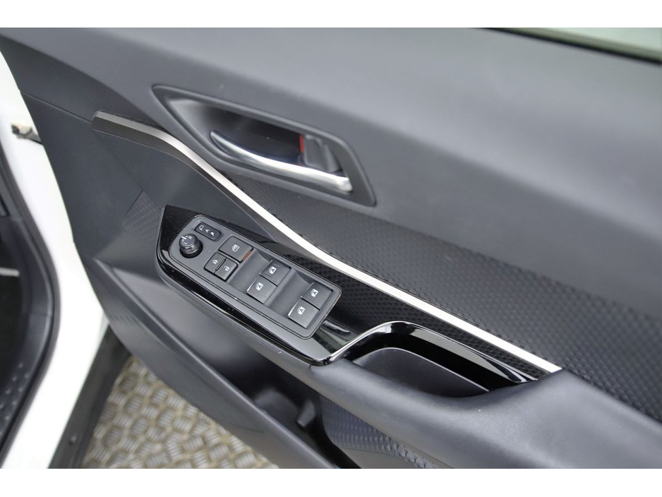 Toyota C-HR 1.8 HYBRID *HALF LEATHER*ANDROID CAR PLAYER*REVERSE CAM* — thumbnail 24