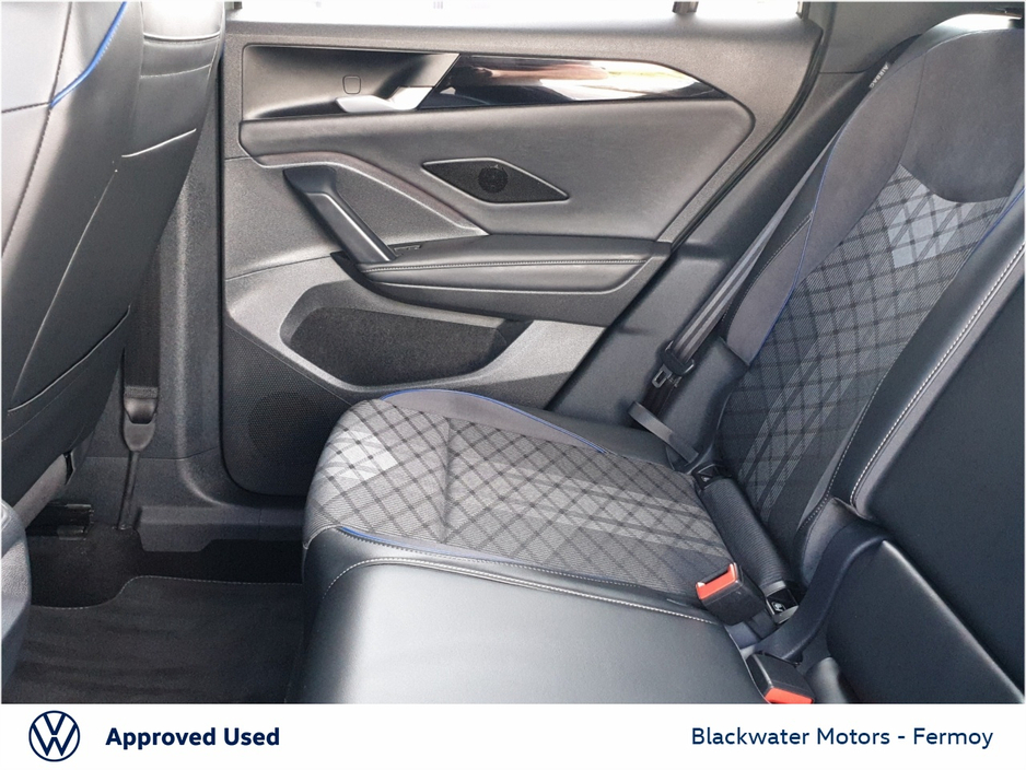 Volkswagen Tiguan 2.0TDI 150BHP R-LINE AUTOMATIC WITH COMFORT PACKAGE — thumbnail 7
