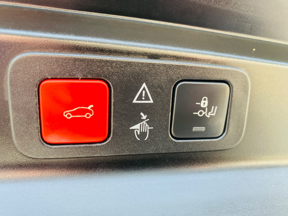 2022 Peugeot 5008 2L Diesel For Sale Images