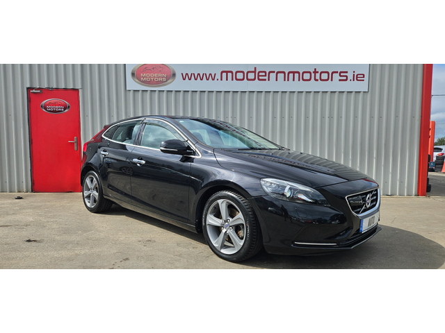 2014 VOLVO V40 auto 1.6t se lux petrol low kms