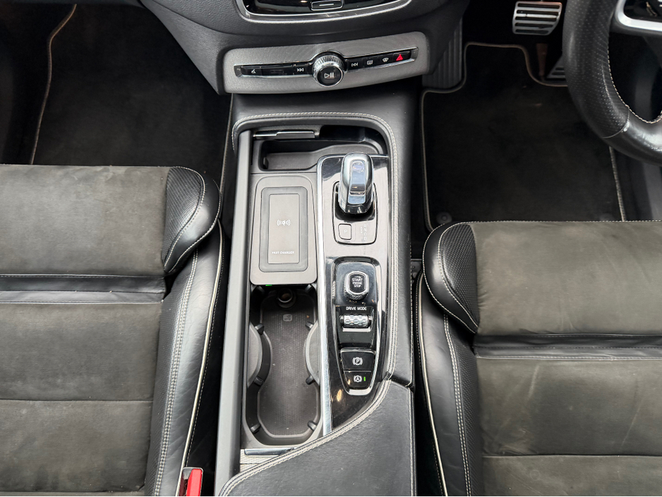 2017 Volvo XC90 2L Petrol Plug-in Hybrid For Sale Images