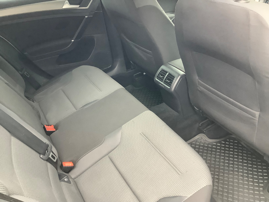 2016 Volkswagen Golf 2L Diesel For Sale Images