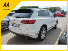 2019 Volkswagen Touareg 3L Diesel For Sale Images