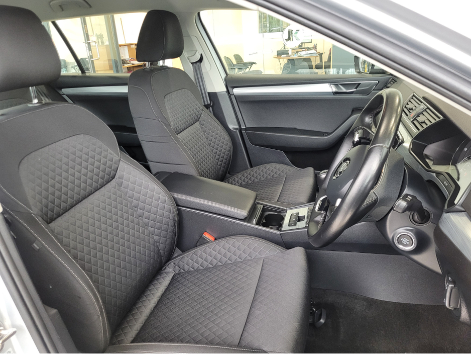 2021 Skoda Superb 2.0L Diesel For Sale Images