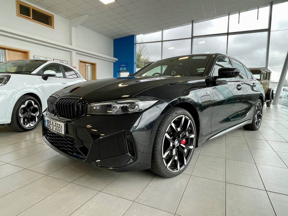 2025 BMW 3 Series 2L Petrol Plug-in Hybrid For Sale Images