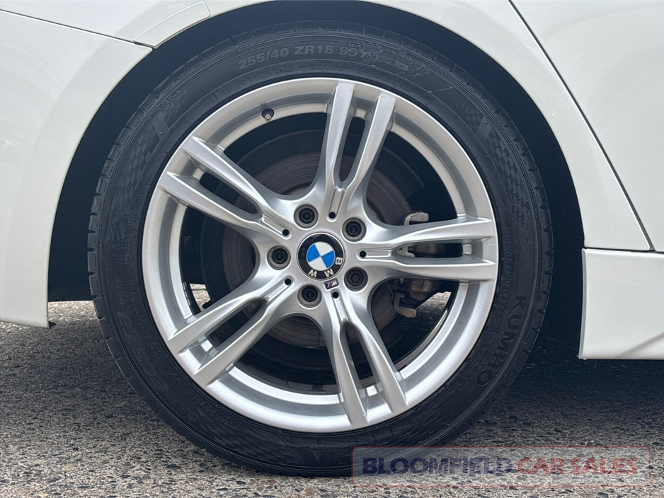 BMW 3 Series 320D MSPORT ESTATE , ALCANTARA INTERIOR // LOW MILEAGE — thumbnail 9