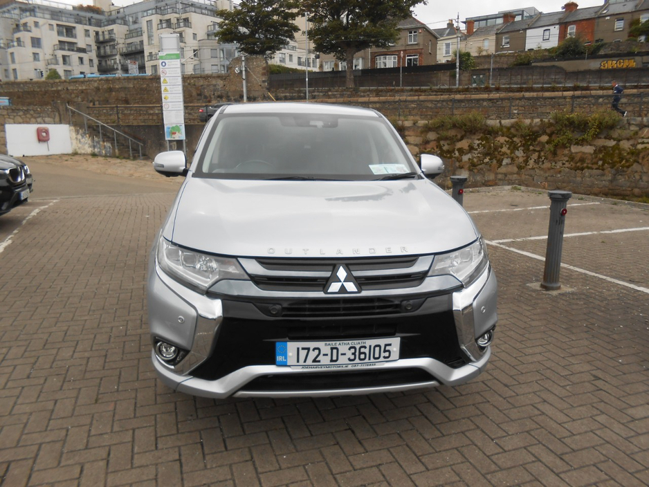 2017 Mitsubishi Outlander 2L Petrol Plug-in Hybrid For Sale Images