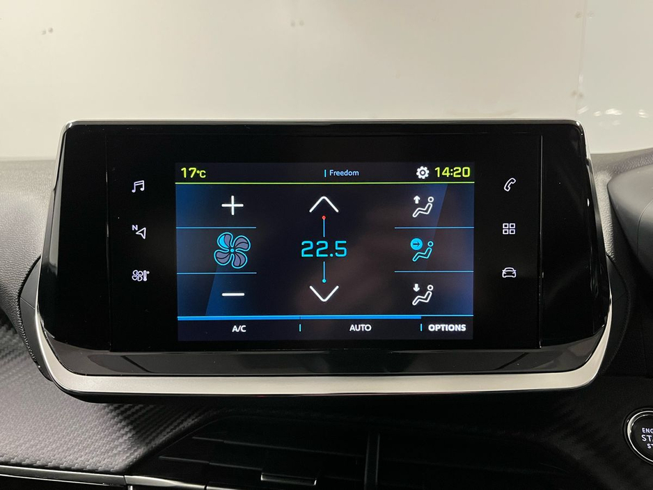 Peugeot 2008 Active Premium+ EV 50kWh 136BHP - Parking Sensors - Climate Control - - Auto Lights/Wipers - Apple CarPlay/Android Auto — thumbnail 16