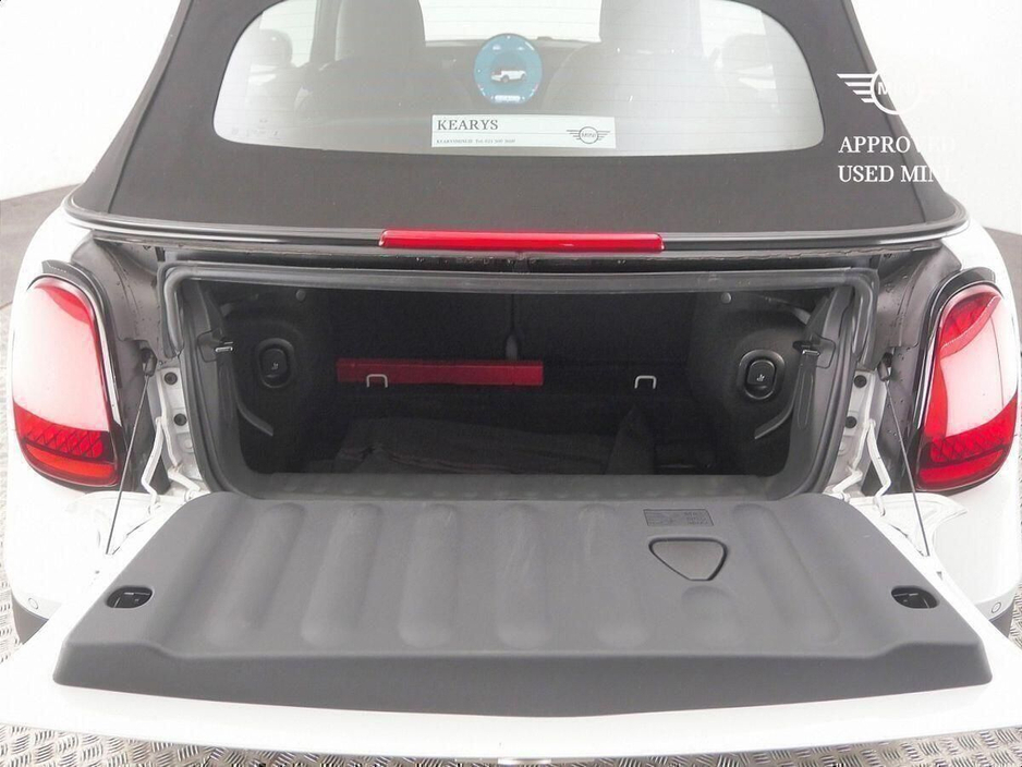 2025 MINI Hatch 2L Petrol For Sale Images