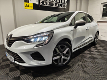 2022 Renault Clio 1L Petrol For Sale Images