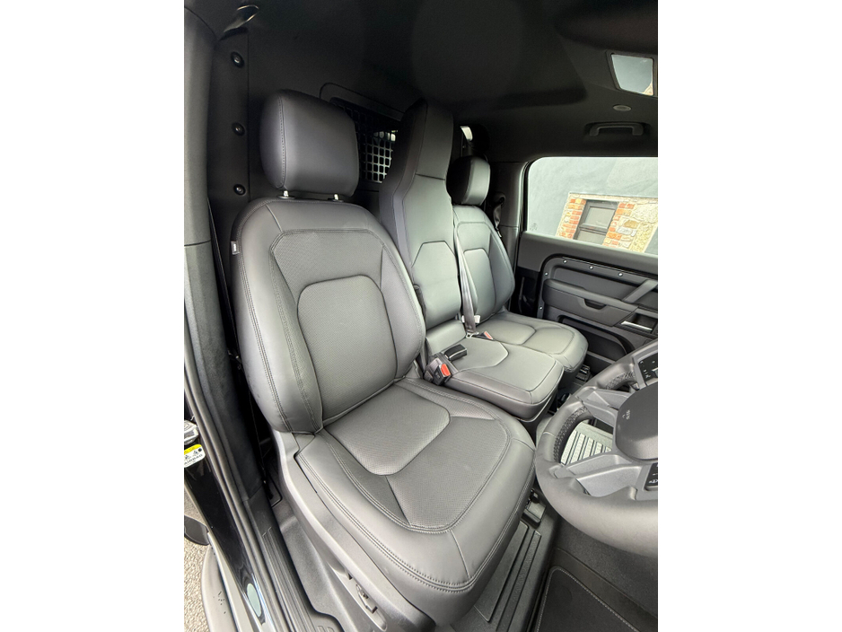2026 Land Rover Defender 3L Diesel For Sale Images