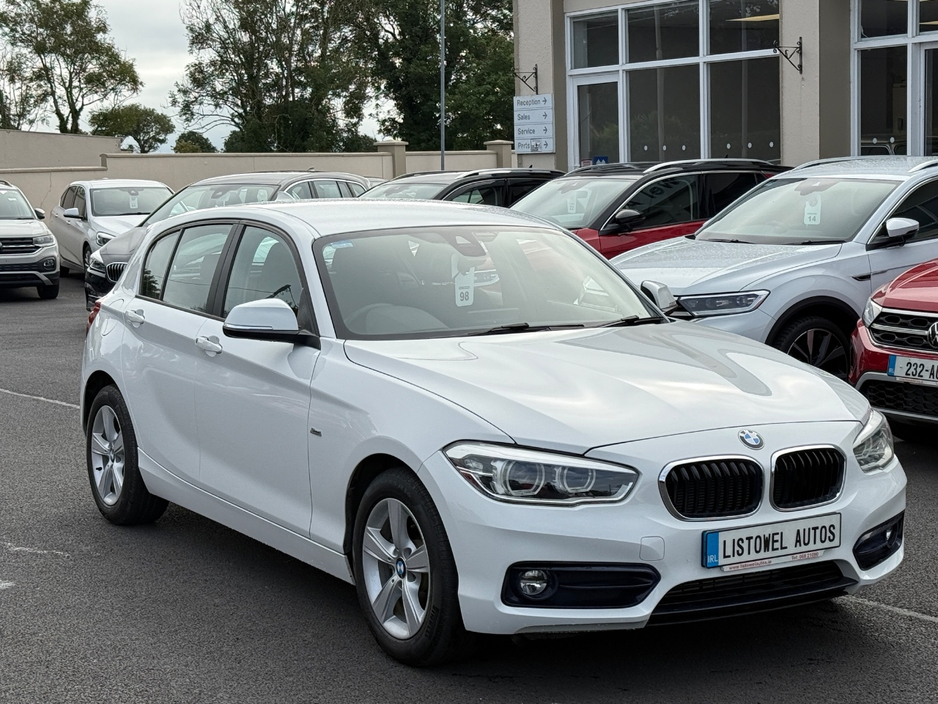 BMW 1 Series SPORT 2.0 DIESEL AUTOMATIC *REAR VIEW CAMERA, 16 " ALLOYS, REVERSE SENSORS, CRUISE CONTROL, BLUETOOTH CONNECTIVITY, DUAL ZONE CLIMATE CONTROL, PUSH START/STOP BUTTON, SERVICE HISTORY* — thumbnail 4