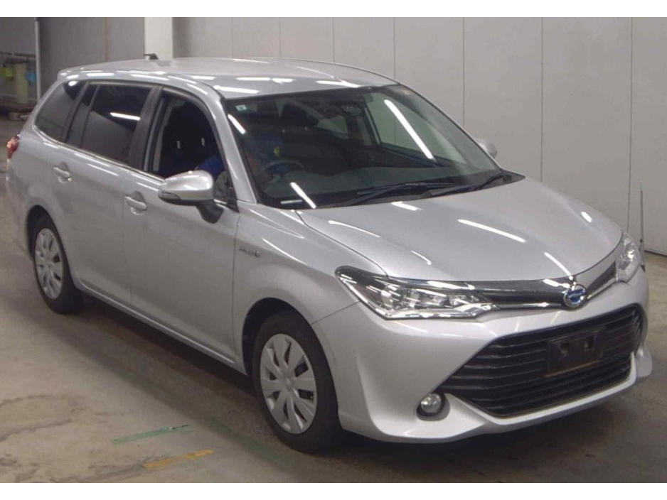 Toyota Corolla 1.5 Corolla Fielder Petrol Hybrid Auto — thumbnail 2