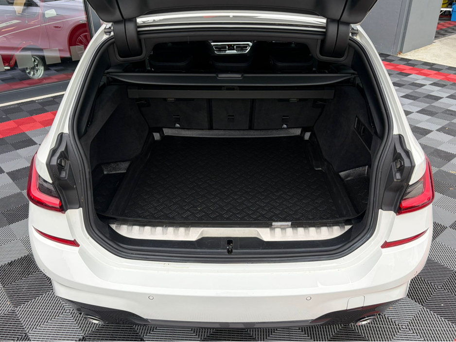 2022 BMW 3 Series 2L Hybrid For Sale Images