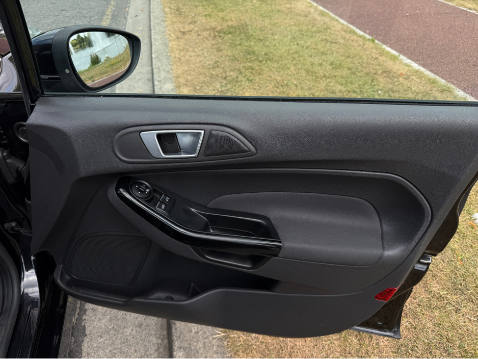 2015 Ford Fiesta 1.2L Petrol For Sale Images