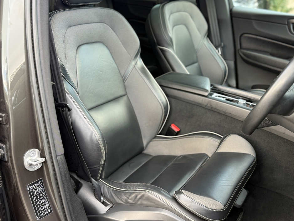2022 Volvo XC60 2L Diesel For Sale Images