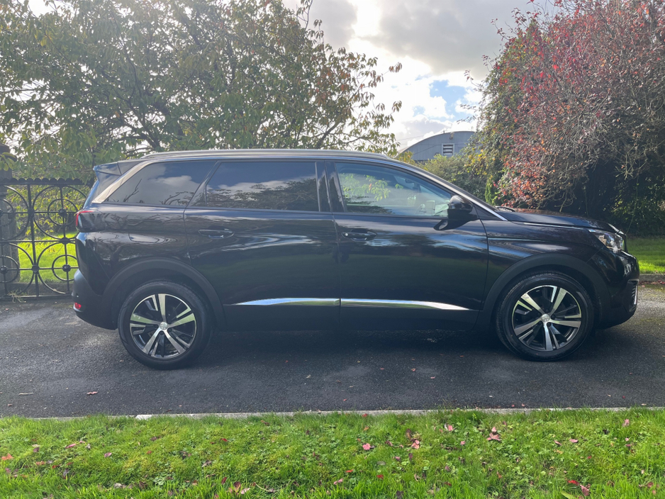 2019 Peugeot 5008 For Sale Images