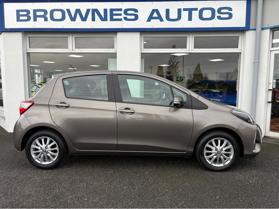 2017 Toyota Yaris 1L Petrol For Sale Images