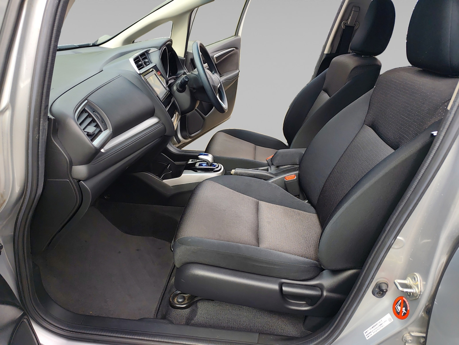 Honda Fit 1.5 Petrol Hybrid Auto — thumbnail 12