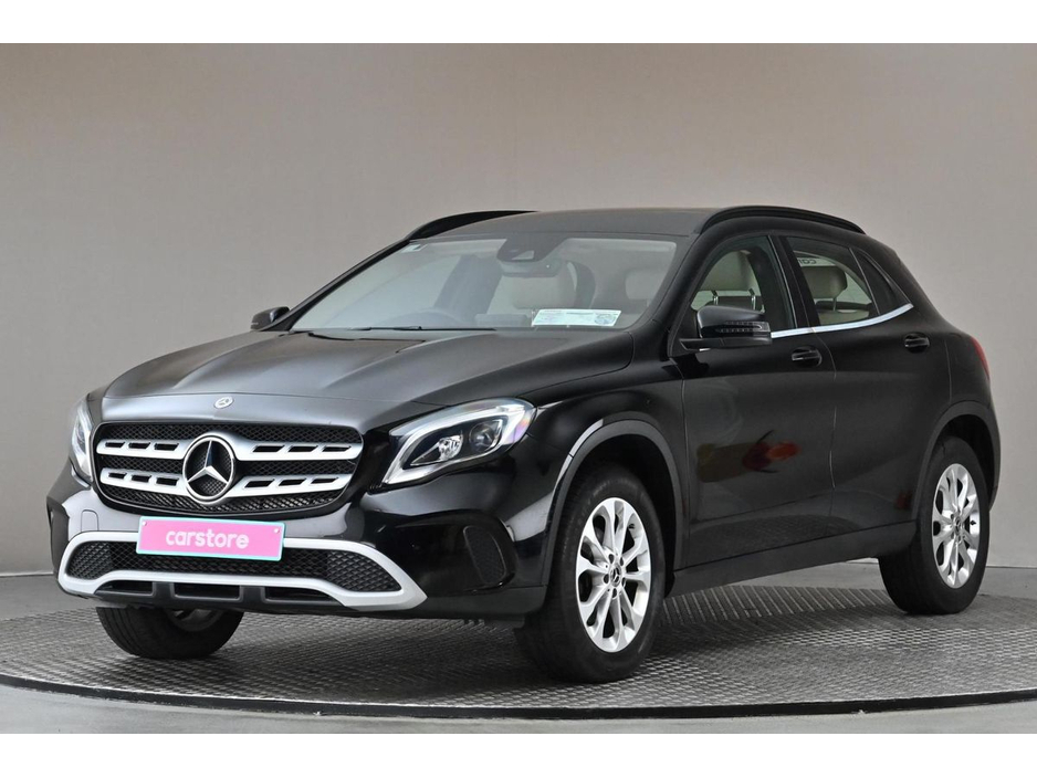 Mercedes-Benz GLA Class GLA 180 *BEIGE LEATHER* — thumbnail 3