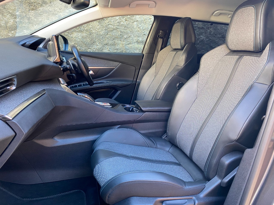 2021 Peugeot 5008 1.5L Diesel For Sale Images
