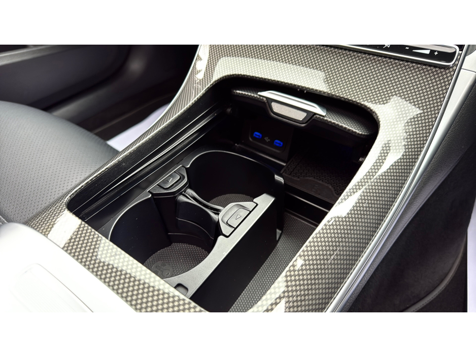 2024 Mercedes-Benz C Class 2L Petrol Plug-in Hybrid For Sale Images