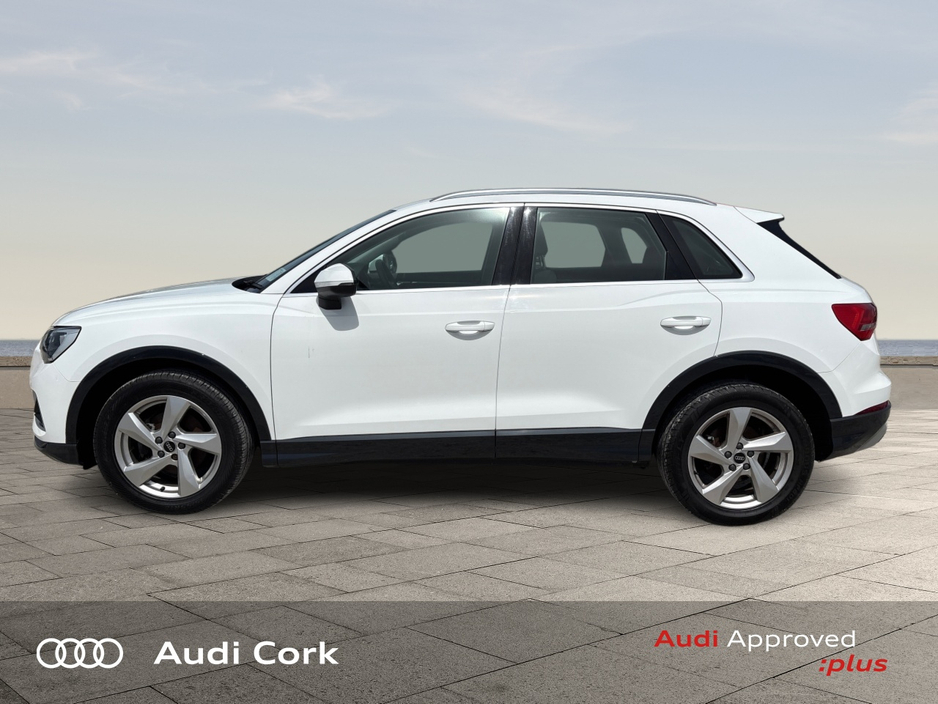 Audi Q3 2.0 35TDI SE AUTOMATIC WITH HEATED SEATS AND FOLDING MIRRORS — thumbnail 4