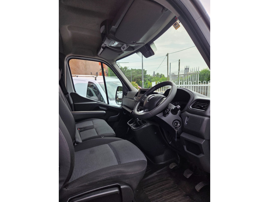 2023 Renault Master 2.3L Diesel For Sale Images
