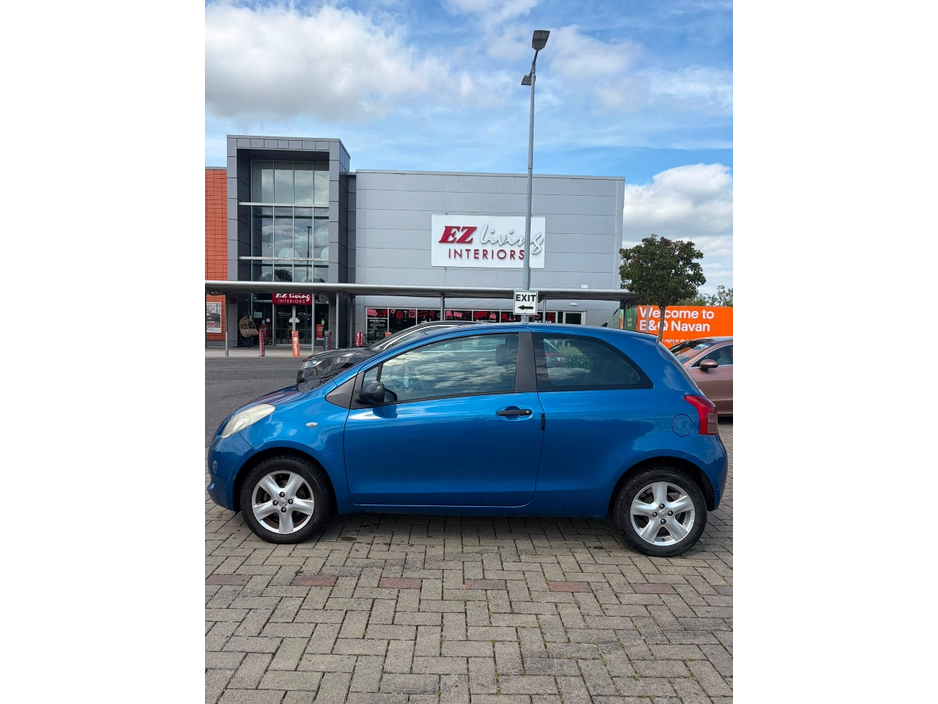 Toyota Yaris NG 1.3L STRATA 3DR — thumbnail 2