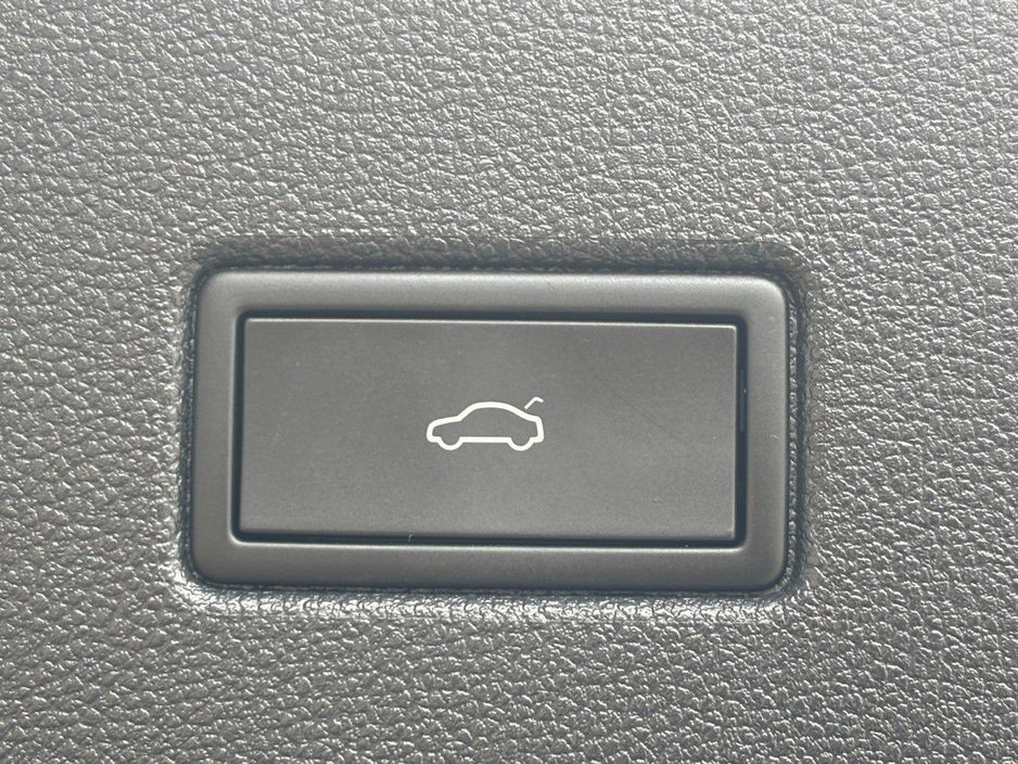 Volkswagen T-Roc R-LINE 2.0 TDI AUTO 12 MONTH WARRANTY — thumbnail 22