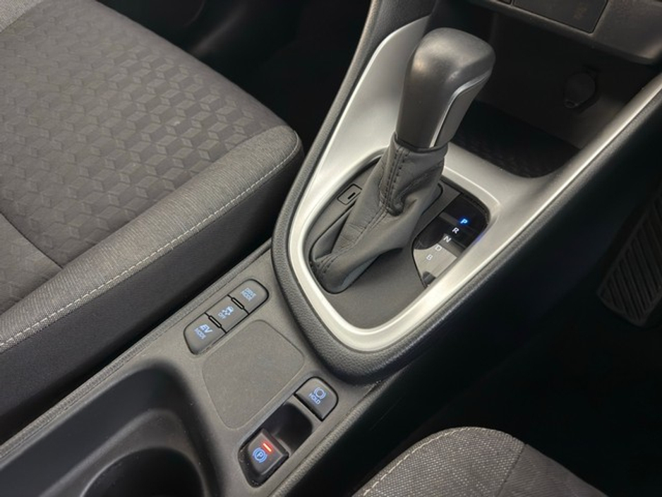 Toyota Yaris Luna Hybrid — thumbnail 19