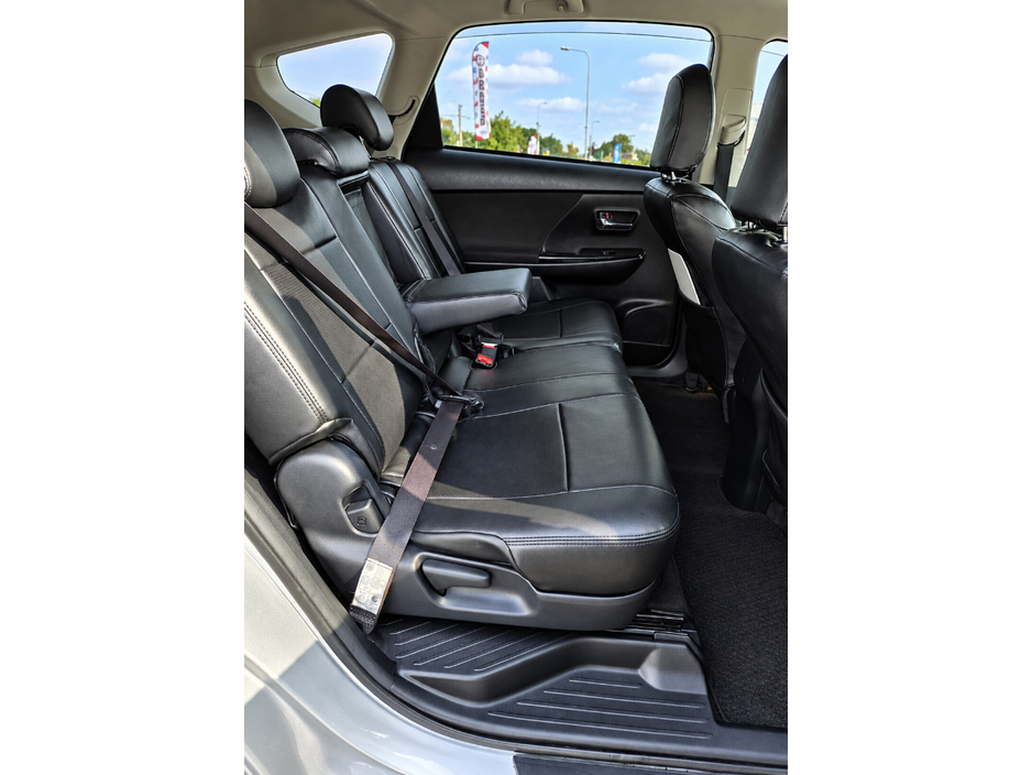 2016 Toyota Prius 1.8L Petrol Hybrid For Sale Images