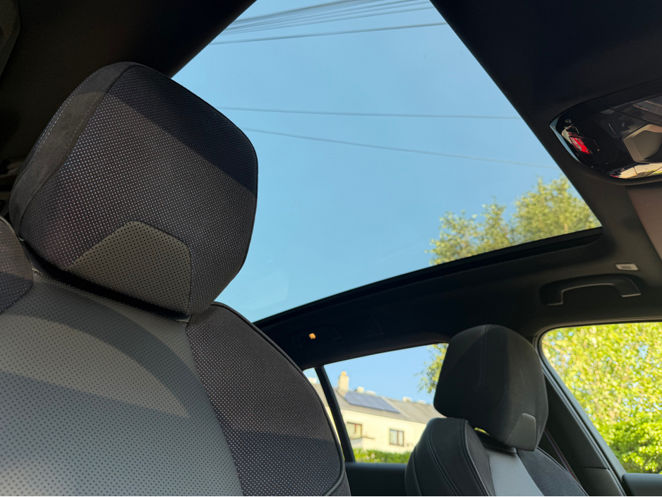 2025 BMW 5 Series 2L Petrol Plug-in Hybrid For Sale Images