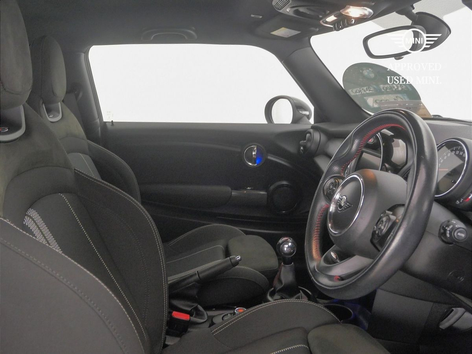 2019 MINI Hatch 1.5L Petrol For Sale Images