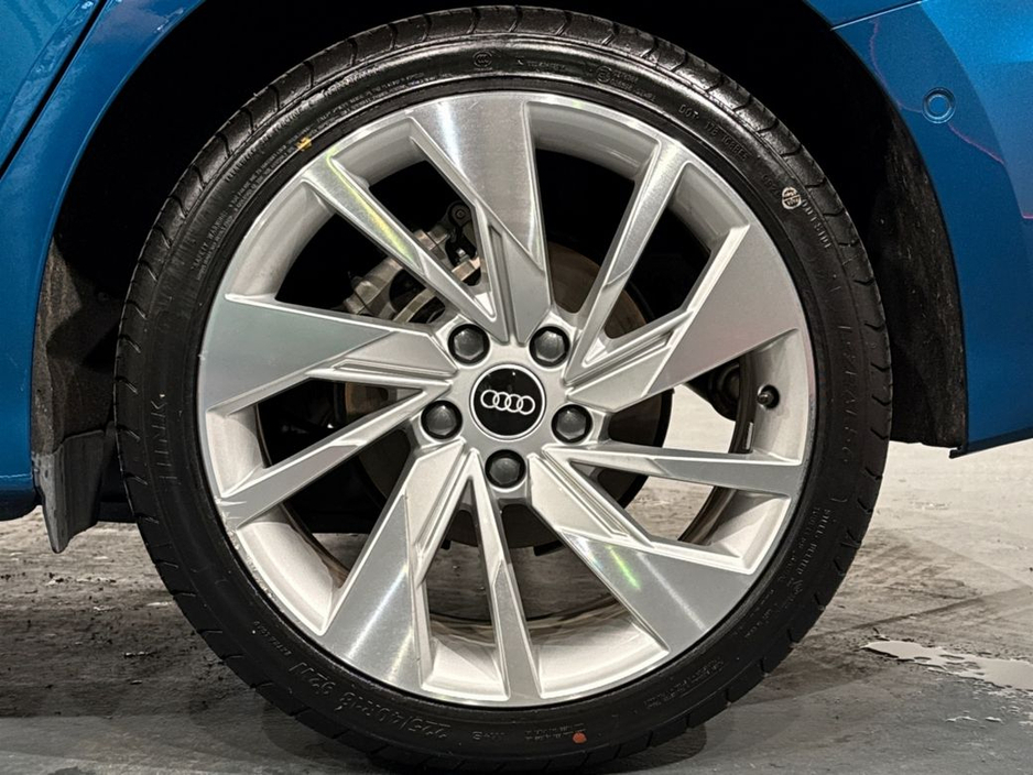 Audi A3 LIMITED EDITION MODEL - AUTOMATIC 1.0L TFSI PETROL - FACTORY ALLOYS - LED HEADLIGHTS - CRUISE CONTROL - REAR CAMERA/PARKING RADAR — thumbnail 10