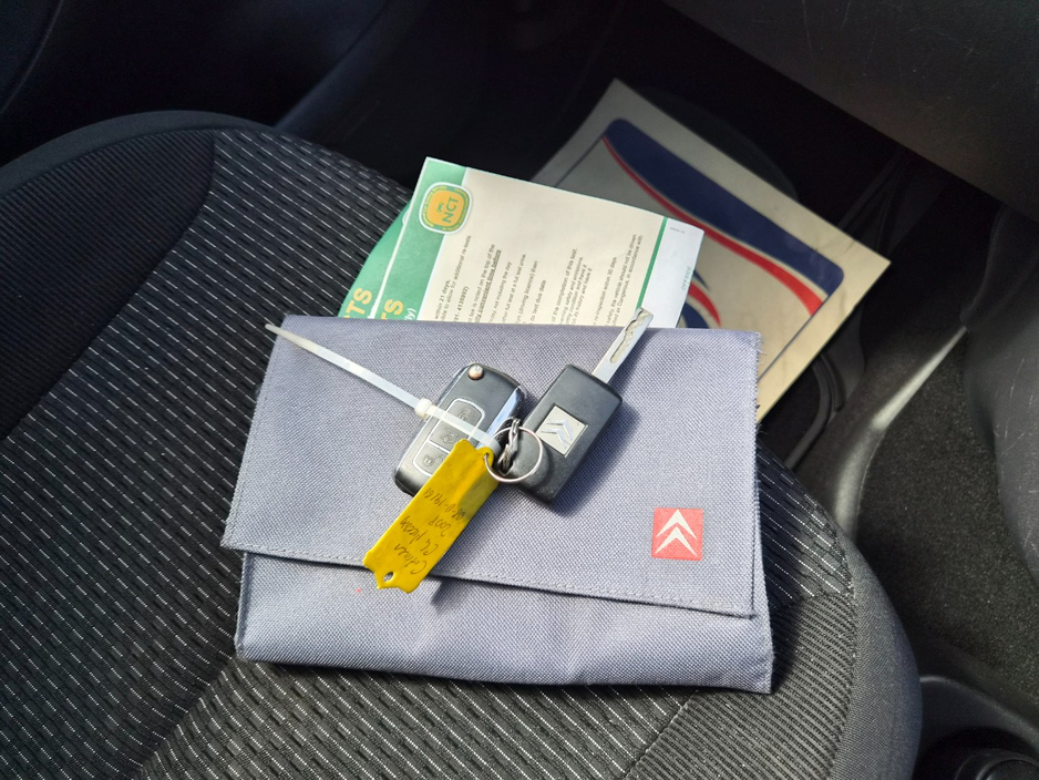 Citroen Grand C4 Picasso (3 Months warranty) 7 1.6 HDI DYNAMIQUE Manual — thumbnail 25