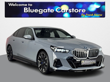 BMW i5 EDRIVE40 M SPORT NEW 21 ALLOYS"**NEW PERFORMANCE KIT**FULL BLACK LEATHER INTERIOR**FRONT HEATED SEATS**HEATED STEERING WHEEL**APPLE CARPLAY**360 CAMERA**PARKING SENSORS**ELECTRIC HANDBRAKE**