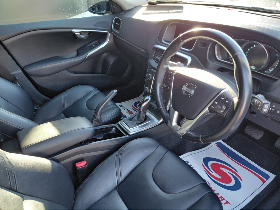 2014 Volvo V40 1.6L Petrol For Sale Images