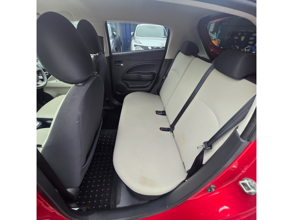 Mitsubishi Mirage — thumbnail 13
