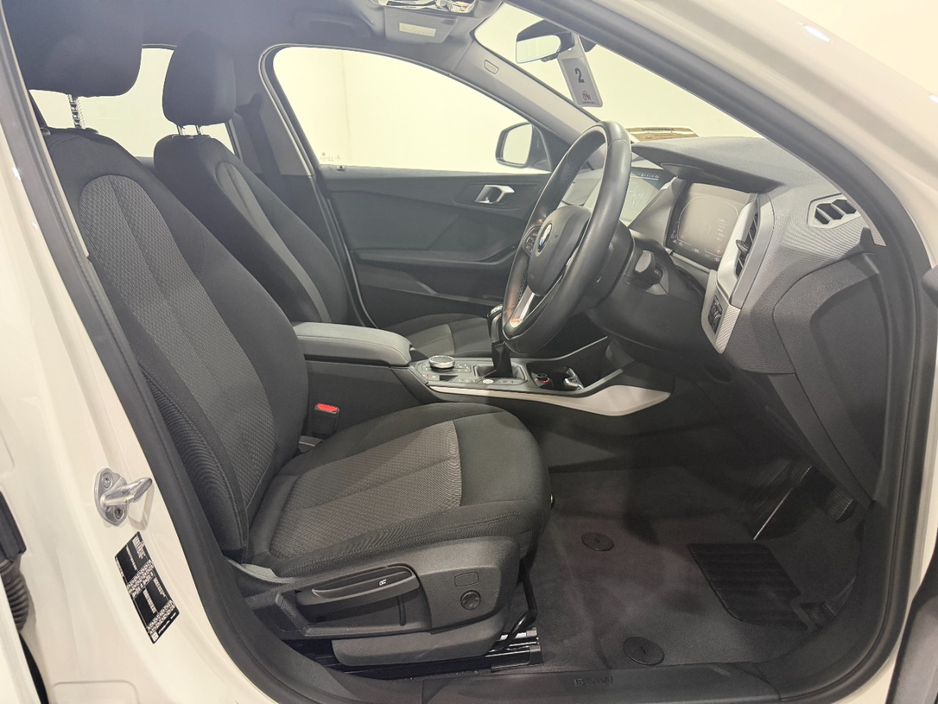 2022 BMW 1 Series 1.5L Diesel For Sale Images