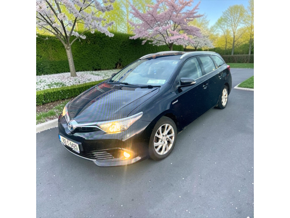 2018 Toyota Auris 1.8L Petrol Hybrid For Sale Images